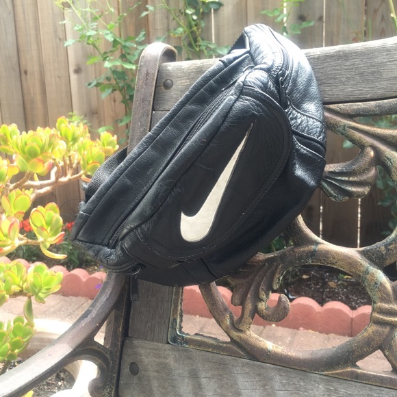 Nike Handbags - Nike • Vintage Genuine Leather Fanny Waist Bag